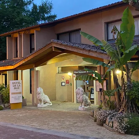 - Restaurant De La Paix