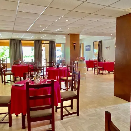 - Restaurant De La Paix Hotel 3*
