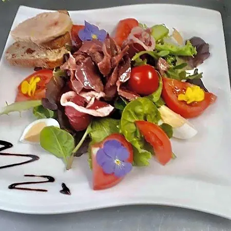 - Restaurant De La Paix