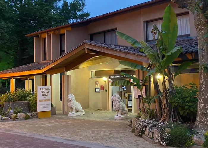 - Restaurant De La Paix