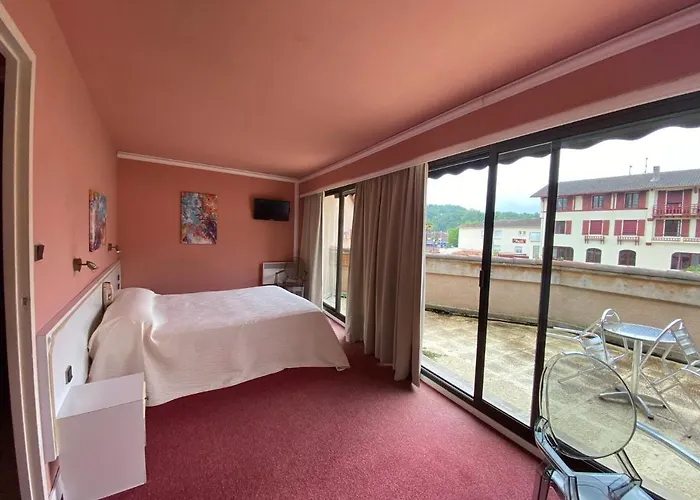 - Restaurant De La Paix Hotel Barbotan-les-Thermes