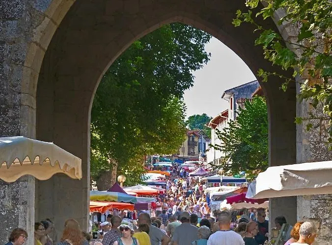 - Restaurant De La Paix Hotel